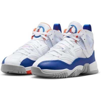 Nike Air Jordan Jumpman Two Trey GS Baskets Blanches - Baskets - Publicité Nike Air Jordan Jumpman Two Trey GS Baskets Blanches - Baskets - Publicité