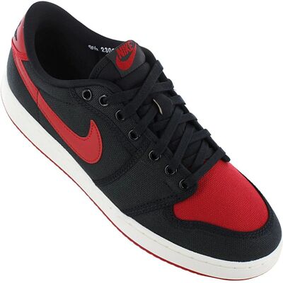 Nike Jordan 1 Retro AJKO Low Bred - UK 7 EU 41 - Baskets Noires/Rouges - Publicité Nike Jordan 1 Retro AJKO Low Bred - UK 7 EU 41 - Baskets Noires/Rouges - Publicité