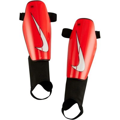 Nike Charge Ochraniacze na łydki - unisex - Czerwony/Black - S - Ochraniacze na łydki Nike Charge Ochraniacze na łydki - unisex - Czerwony/Black - S - Ochraniacze na łydki
