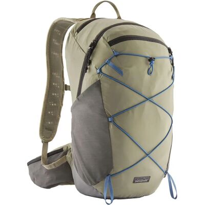 Patagonia TerraVIA Pack 22L - Lekki plecak na dzień z oddychającym systemem kontaktowym na plecach Patagonia TerraVIA Pack 22L - Lekki plecak na dzień z oddychającym systemem kontaktowym na plecach