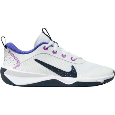 Nike Omni Multi-Court Indoor Schuhe - Weiß, Modell 37,5 Nike Omni Multi-Court Indoor Schuhe - Weiß, Modell 37,5