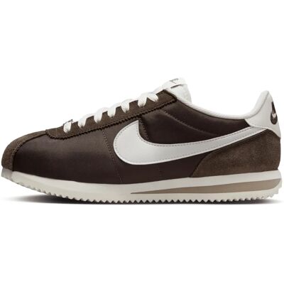 Nike Cortez Marron - Baskets - Publicité Nike Cortez Marron - Baskets - Publicité