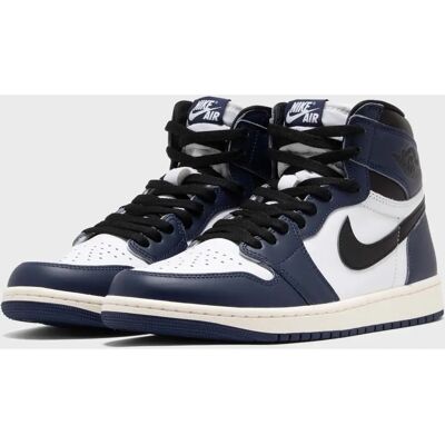 Nike Jordan Navy & White Air Jordan 1 Retro High OG Sneakers - US 7 Nike Jordan Navy & White Air Jordan 1 Retro High OG Sneakers - US 7