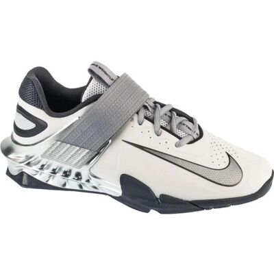 Nike Savaleos SE Baskets - Design stable, Semelle large, Talon 15mm - Baskets - Publicité Nike Savaleos SE Baskets - Design stable, Semelle large, Talon 15mm - Baskets - Publicité