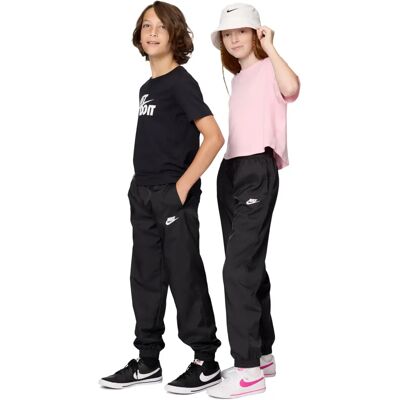 Nike Club Woven Broeken - Zwart - 158-170cm - Unisex Sportkleding Nike Club Woven Broeken - Zwart - 158-170cm - Unisex Sportkleding