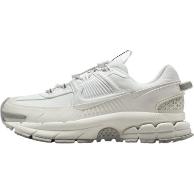 Nike Zoom Vomero Roam Summit Vit - Sneakers Nike Zoom Vomero Roam Summit Vit - Sneakers