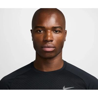 Nike M Dri-FIT ADV Stride Kurzarm Laufshirt Nike M Dri-FIT ADV Stride Kurzarm Laufshirt