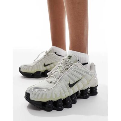 Nike Shox TL Baskets à Absorption d'Impact - Sneakers - Publicité Nike Shox TL Baskets à Absorption d'Impact - Sneakers - Publicité
