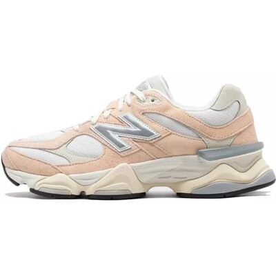 New Balance U9060WNA Chaussures de Sport Orange - Sports Shoes - Publicité New Balance U9060WNA Chaussures de Sport Orange - Sports Shoes - Publicité