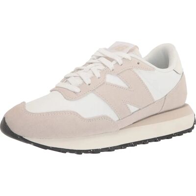 New Balance 9060 Sea Salt Unisex Sneaker New Balance 9060 Sea Salt Unisex Sneaker