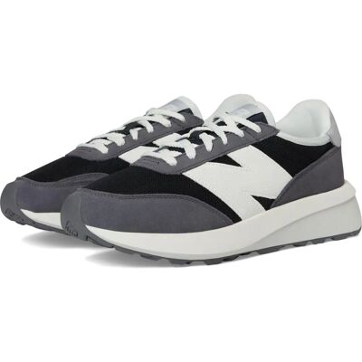 New Balance 370 Violet et Blanc - Baskets - Publicité New Balance 370 Violet et Blanc - Baskets - Publicité