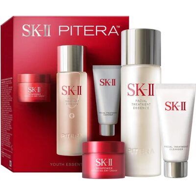 Ensemble de Soins Visage Youth Essentials de SK-II - Essence, Nettoyant, Hydratant - Publicité Ensemble de Soins Visage Youth Essentials de SK-II - Essence, Nettoyant, Hydratant - Publicité