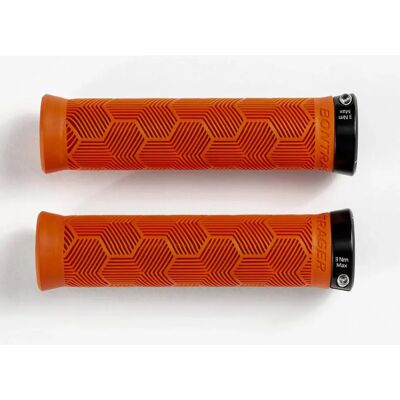 Poignées de guidon Bontrager XR Trail Elite - Accessoires VTT - Publicité Poignées de guidon Bontrager XR Trail Elite - Accessoires VTT - Publicité