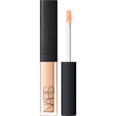 NARS Mini Radiant Creamy Concealer - Toffee - Léger, Longue Tenue, Hydratant - Publicité NARS Mini Radiant Creamy Concealer - Toffee - Léger, Longue Tenue, Hydratant - Publicité