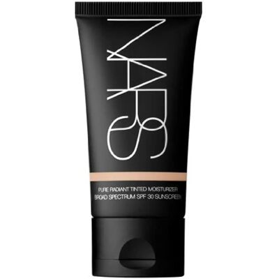 Nars Pure Radiant Tinted Moisturizer ad ampio spettro SPF30 - Terre Neuve Nars Pure Radiant Tinted Moisturizer ad ampio spettro SPF30 - Terre Neuve