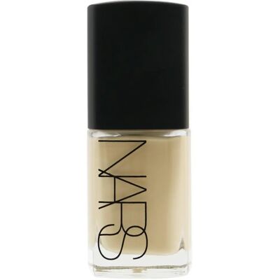NARS Salzburg Sheer Glow Foundation - Fond de teint - Publicité NARS Salzburg Sheer Glow Foundation - Fond de teint - Publicité