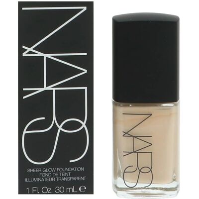 NARS Sheer Glow Foundation Gobi Light 3 Asian Skin Radiance 30ml NARS Sheer Glow Foundation Gobi Light 3 Asian Skin Radiance 30ml