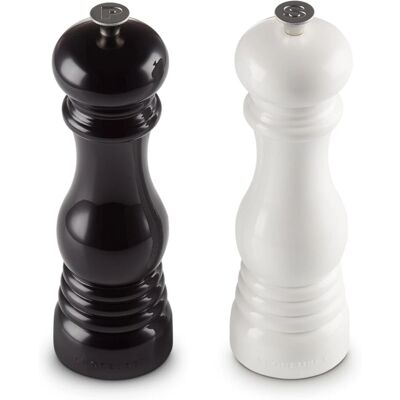 Le Creuset Salt & Pepper Mills - Set of 2 Le Creuset Salt & Pepper Mills - Set of 2