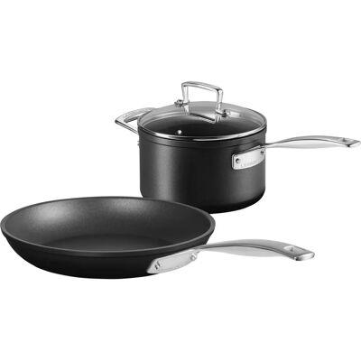 Le Creuset Toughened Non-Stick 18cm & 24cm Cookware Set Le Creuset Toughened Non-Stick 18cm & 24cm Cookware Set