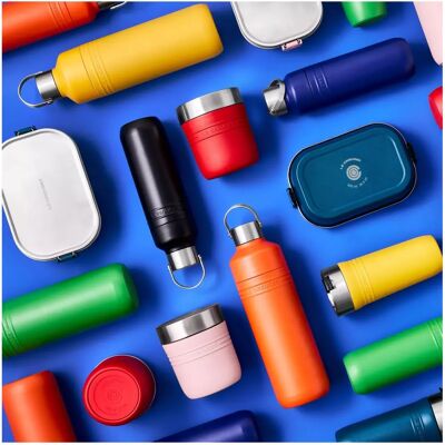 Garrafa de água isolada em aço inoxidável Le Creuset - 500ml - Azul petróleo Garrafa de água isolada em aço inoxidável Le Creuset - 500ml - Azul petróleo