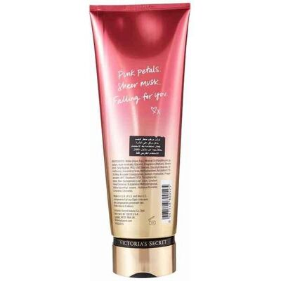 Victoria's Secret Victoria Secret Parfum Romantique - Lait pour le corps - Publicité Victoria's Secret Victoria Secret Parfum Romantique - Lait pour le corps - Publicité