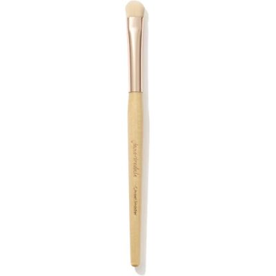Jane Iredale Chisel Shader - Sminkborste Jane Iredale Chisel Shader - Sminkborste