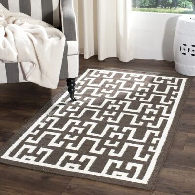 Tapis Bananier Marron Fait Main par Safavieh - Tapis - Publicité Tapis Bananier Marron Fait Main par Safavieh - Tapis - Publicité