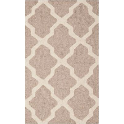 Tapis Beige Safavieh Modèle Ava - Tapis - Publicité Tapis Beige Safavieh Modèle Ava - Tapis - Publicité