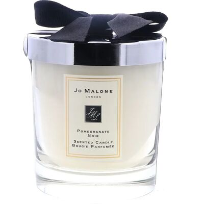 Bougie parfumée Pomegranate Noir de Jo Malone London - 200g - Publicité Bougie parfumée Pomegranate Noir de Jo Malone London - 200g - Publicité
