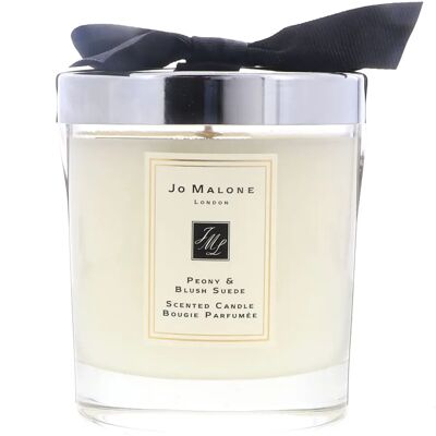 Bougie Peony & Suede de Jo Malone London - Bougie Maison - Publicité Bougie Peony & Suede de Jo Malone London - Bougie Maison - Publicité