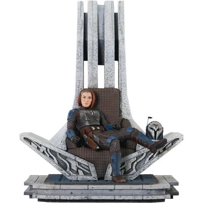 Statue Star Wars: The Mandalorian Bo-Katan Kryze sur Trône - 14in - Édition Limitée - Publicité Statue Star Wars: The Mandalorian Bo-Katan Kryze sur Trône - 14in - Édition Limitée - Publicité