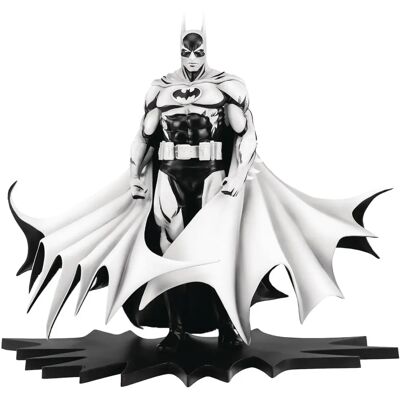 Statue Batman PureArts en échelle 1/8 noir et blanc - Neal Adams - Publicité Statue Batman PureArts en échelle 1/8 noir et blanc - Neal Adams - Publicité
