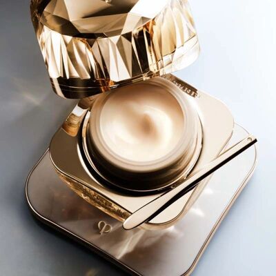 Clé de Peau Beauté - Grande Crema Notte Anti-Age - Idratante Giovane Clé de Peau Beauté - Grande Crema Notte Anti-Age - Idratante Giovane