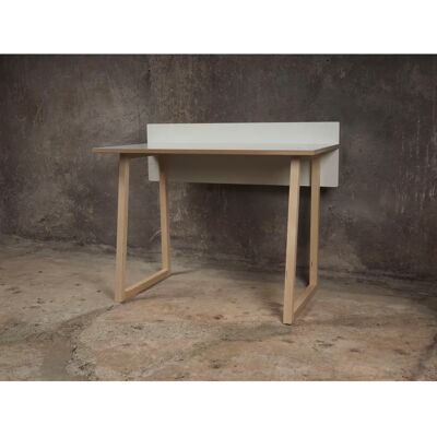 Bureau enfant Tojo - Bureau en bois écologique avec bords arrondis - Publicité Bureau enfant Tojo - Bureau en bois écologique avec bords arrondis - Publicité