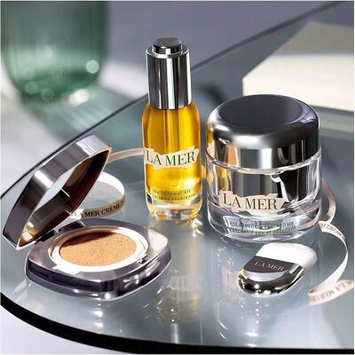 La Mer La Fondazione Cuscino Luminosa Sollevante SPF 20 - Porcellana Calda - 2x12g La Mer La Fondazione Cuscino Luminosa Sollevante SPF 20 - Porcellana Calda - 2x12g