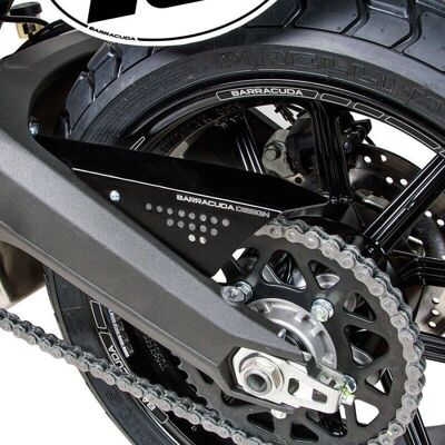 Copricatena in alluminio Barracuda per Ducati Scrambler 800 - Accessorio moto Copricatena in alluminio Barracuda per Ducati Scrambler 800 - Accessorio moto