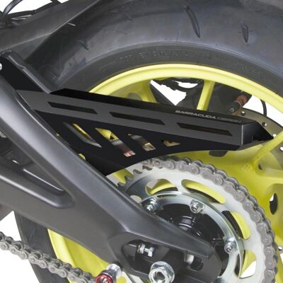 Cache chaîne en aluminium Barracuda Yamaha MT-09 2017-2019 - Publicité Cache chaîne en aluminium Barracuda Yamaha MT-09 2017-2019 - Publicité
