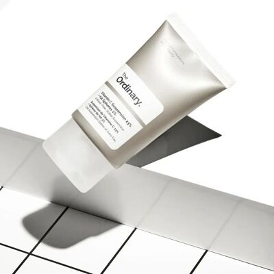 The Ordinary Vitamin C Suspension 23% + HA Sphères 2% - Sérum à la Vitamine C - Publicité The Ordinary Vitamin C Suspension 23% + HA Sphères 2% - Sérum à la Vitamine C - Publicité