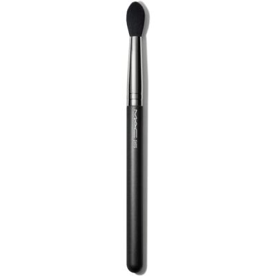 Pinceau estompeur large MAC Cosmetics - Outil de maquillage - Publicité Pinceau estompeur large MAC Cosmetics - Outil de maquillage - Publicité