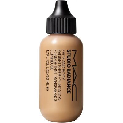 MAC Cosmetics Studio Radiance Gesicht & Körper Leichte Foundation C2 MAC Cosmetics Studio Radiance Gesicht & Körper Leichte Foundation C2