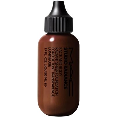 MAC Cosmetics W7 Foundation - Ansikt og Kropp Strålende Lett MAC Cosmetics W7 Foundation - Ansikt og Kropp Strålende Lett
