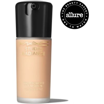 MAC Cosmetics Studio Radiance Serum-Powered Foundation - N11, NC20, Fuktighetsgivende, 56 nyanser MAC Cosmetics Studio Radiance Serum-Powered Foundation - N11, NC20, Fuktighetsgivende, 56 nyanser