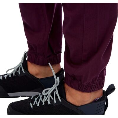 Black Diamond Notion Pants - Pantalons d'escalade en coton biologique - Publicité Black Diamond Notion Pants - Pantalons d'escalade en coton biologique - Publicité