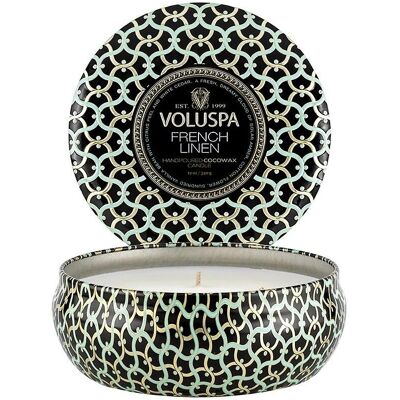 Voluspa French Linen 3-Veke Lys - Dekorativ Metallboks - 340g Voluspa French Linen 3-Veke Lys - Dekorativ Metallboks - 340g
