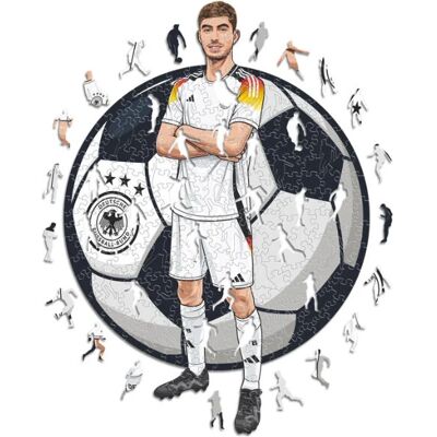 ICONIC Puzzles - Kai Havertz Shape puzzle - 30 x 42 cm - Birkenholz - Puzzle ICONIC Puzzles - Kai Havertz Shape puzzle - 30 x 42 cm - Birkenholz - Puzzle