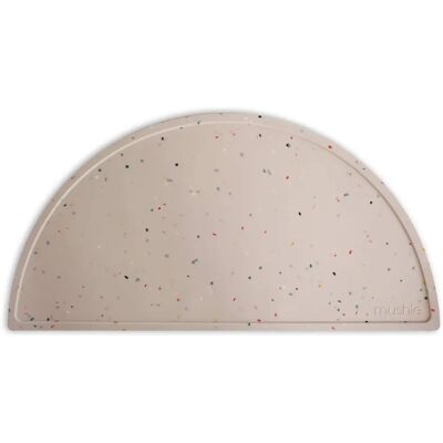 Mushie Confetti Vanille Silicone - Protège-table - Publicité Mushie Confetti Vanille Silicone - Protège-table - Publicité