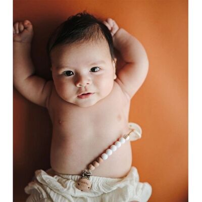 Mushie Eva Dummy Clip - Cloudy Mauve - Secure Clothing Attachment Mushie Eva Dummy Clip - Cloudy Mauve - Secure Clothing Attachment