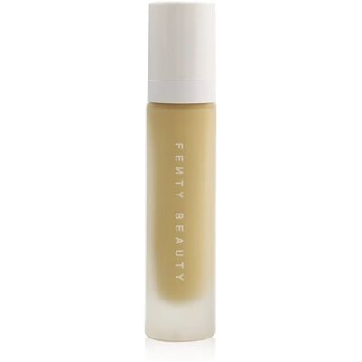Fenty Beauty Pro Filter Mjuk matt långvarig foundation - Ljus Medium med varma gyllene undertoner Fenty Beauty Pro Filter Mjuk matt långvarig foundation - Ljus Medium med varma gyllene undertoner