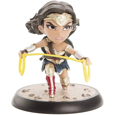 Figurine Wonder Woman Justice League 9cm - Quantum Mechanix - Publicité Figurine Wonder Woman Justice League 9cm - Quantum Mechanix - Publicité