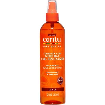 Cantu Shea Butter Curl Revitalizer - Spray för lockar Cantu Shea Butter Curl Revitalizer - Spray för lockar